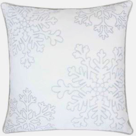 Christmas Holiday White Pillow / 20 x 20 / Set of two - Picture 5 of 6